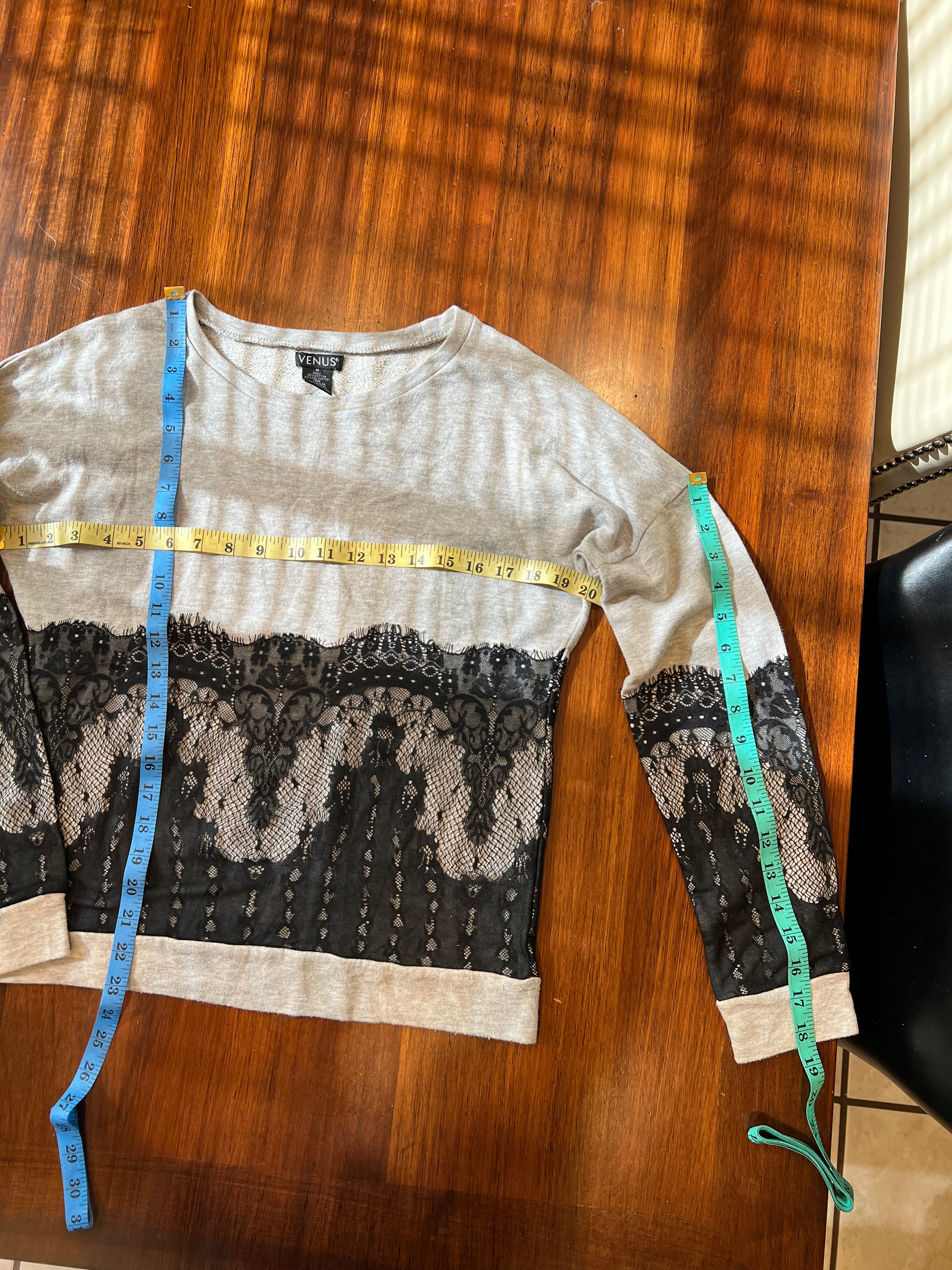 Venus sweatshirt