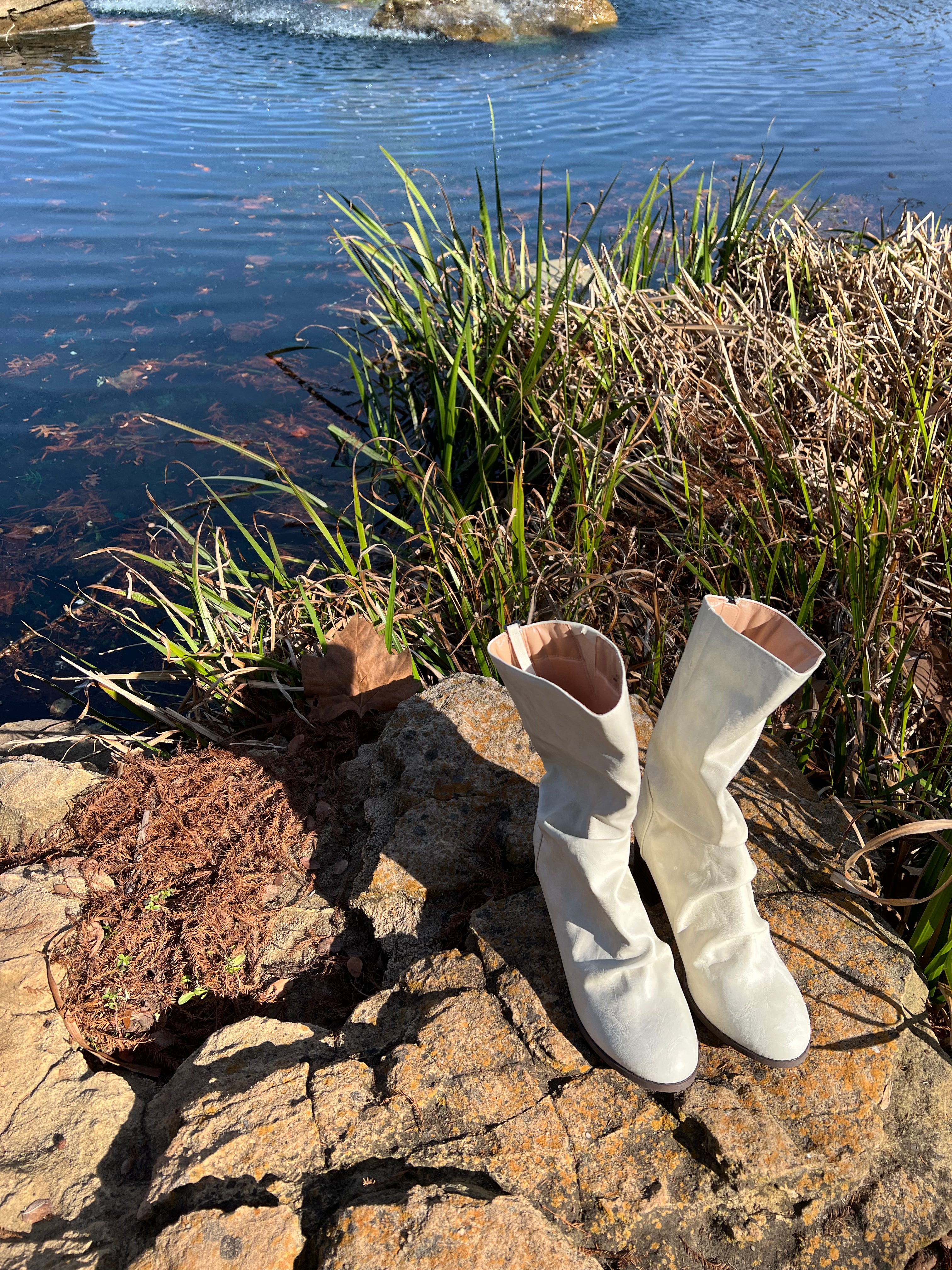 Journee Sequoia White Mid-calf Boots, Women’s Size 10