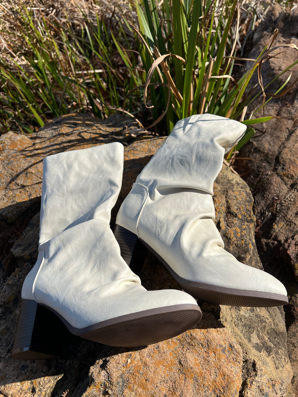 Journee Sequoia White Mid-calf Boots, Women’s Size 10